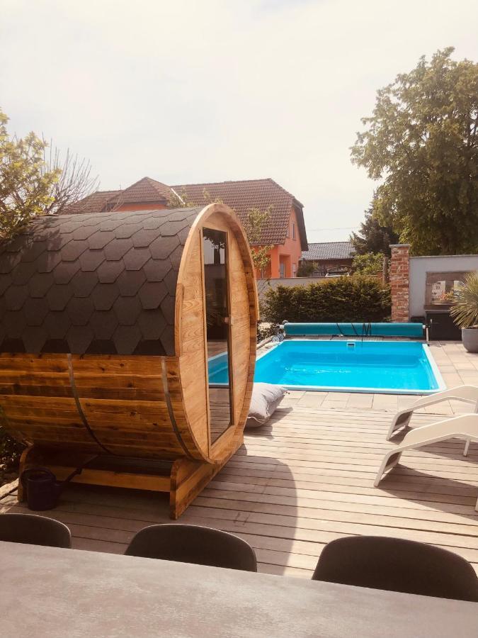 Alte Schmiede Mit Sauna, Pool Und Whirpool Im Aussenbereich Schoenstes Ferienhaus Der Lausitz Elsterheide 외부 사진